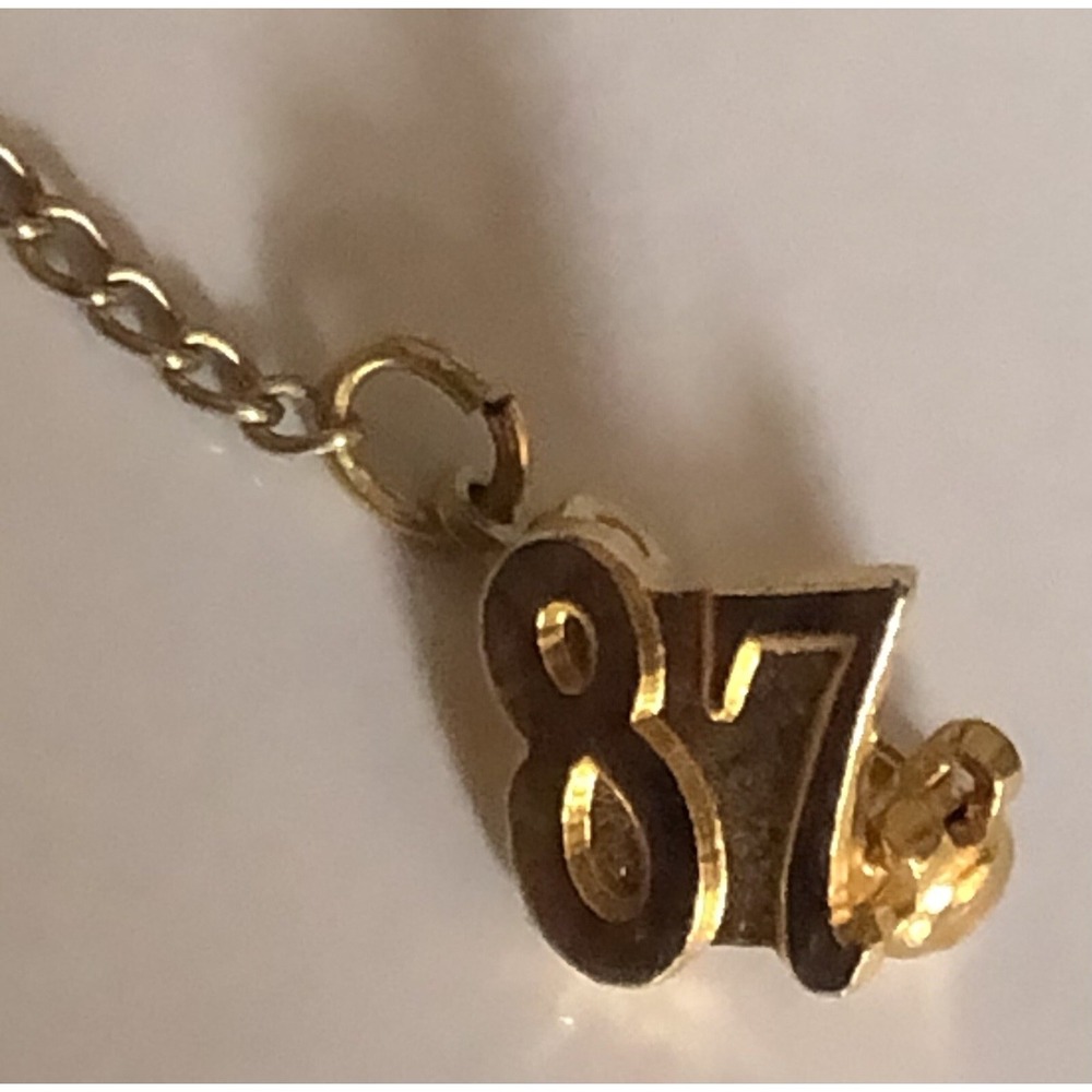 Rare Vintage 1987 Girl Scouts Pin '87 Gold‎ Tone Pin 1987 Year Pin GS Leadership